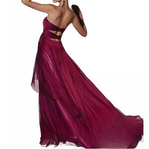 NEW STUDIO 17 women's prom dress in sangria